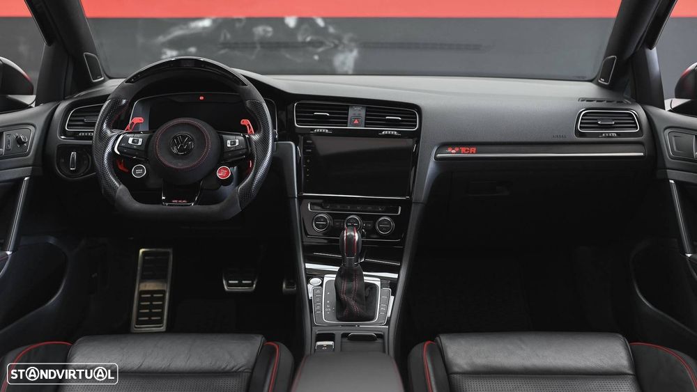 VW Golf GTI TCR 2.0 TSI OPF DSG - 44