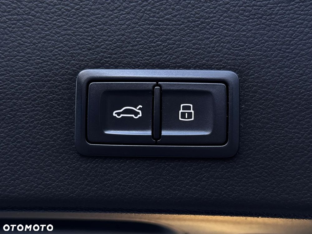 Audi A6 Avant 2.0 TDI Ultra S tronic - 18