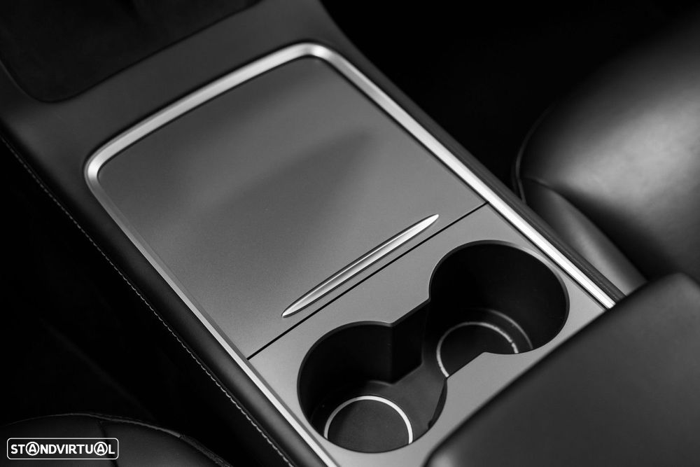 Tesla Model 3 Performance Dual Motor AWD - 29