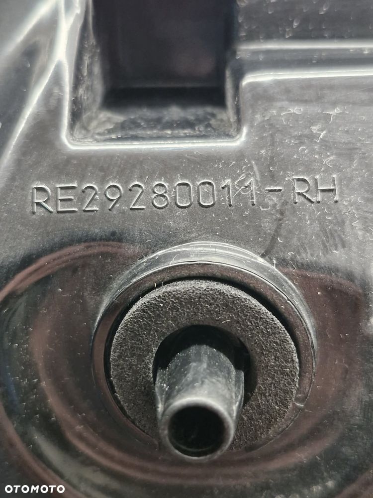 REANULT CAPTUR II LAMPA PRAWA TYŁ 265504004R - 10