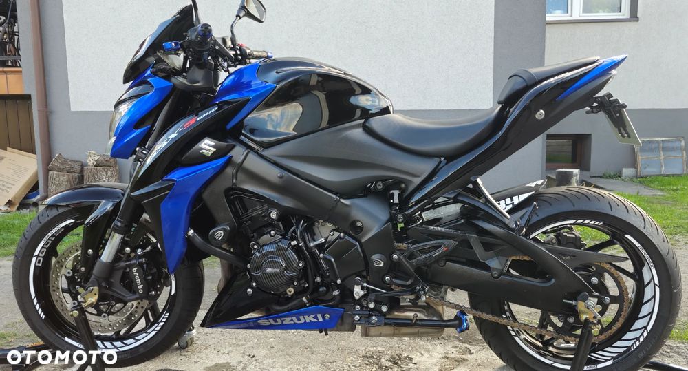 Suzuki GSX 1000 - 5