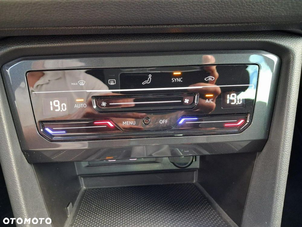 Volkswagen Tiguan - 26