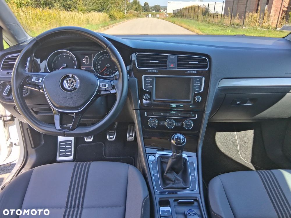Volkswagen Golf 1.2 TSI BlueMotion Technology Allstar - 25