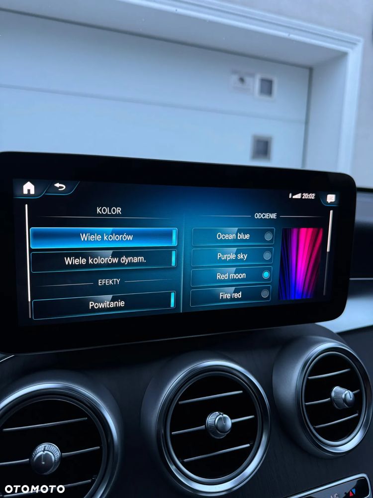 Mercedes-Benz GLC 300 4Matic 9G-TRONIC AMG Line - 20