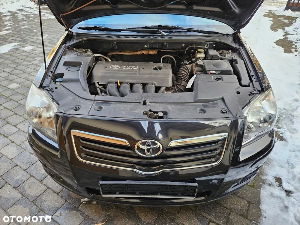 Toyota Avensis - 34