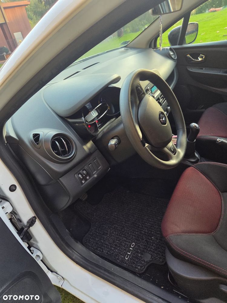 Renault Clio - 31