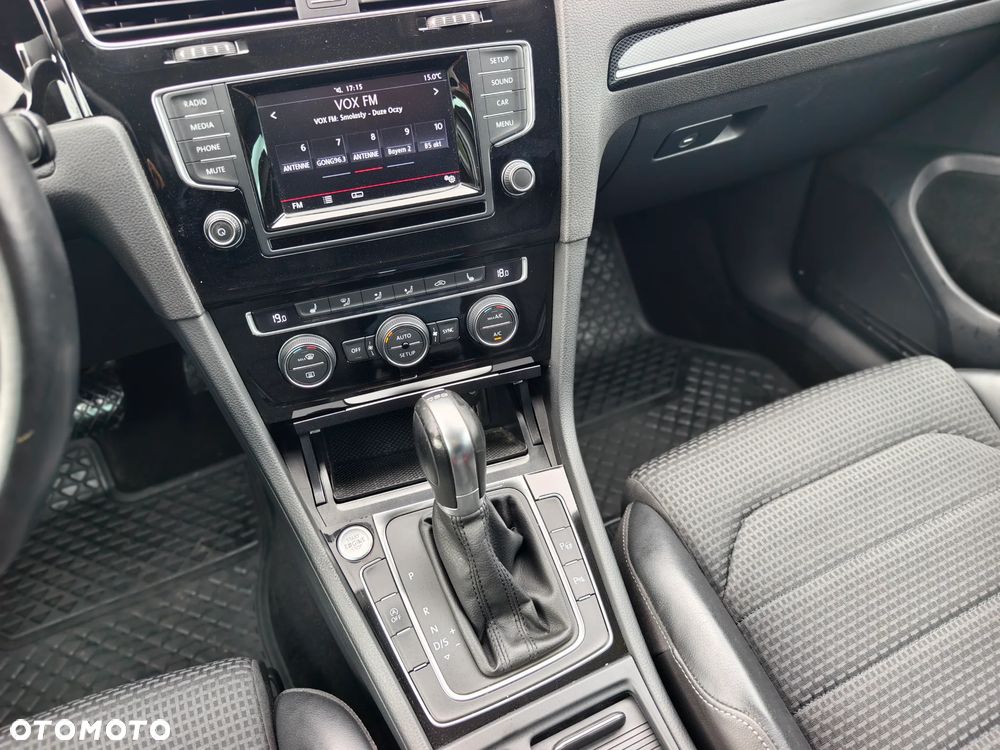 Volkswagen Golf 2.0 BlueTDI DSG Highline - 14
