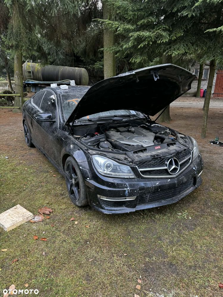 Mercedes-Benz Klasa C 63 AMG AMG SPEEDSHIFT MCT AMG Performance Package - 18