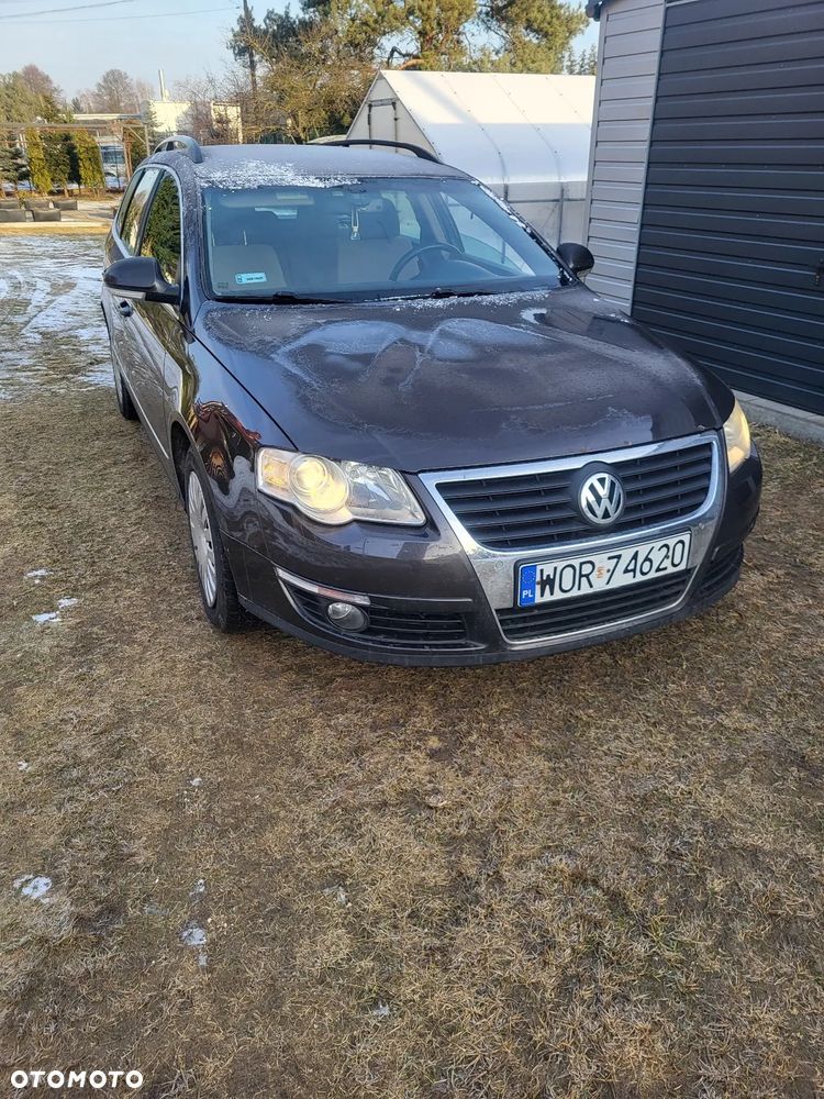 Volkswagen Passat 2.0 TDI DPF DSG Trendline - 1