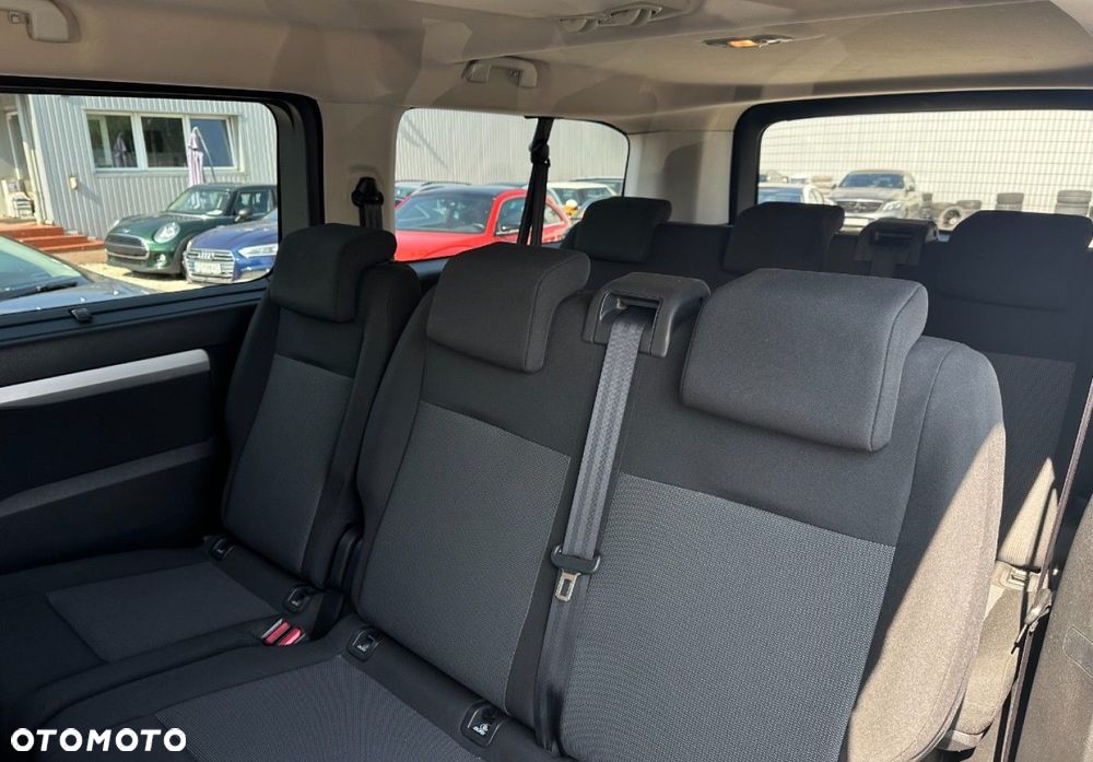 Peugeot Traveller - 14
