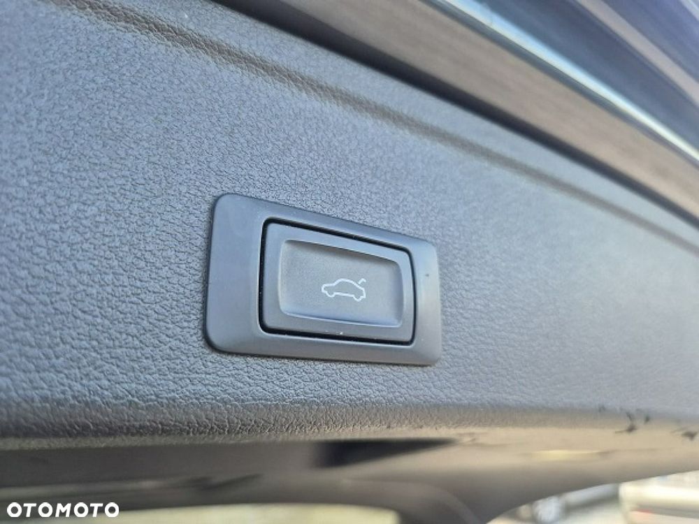 Audi A4 Avant 2.0 TDI clean diesel Multitronic - 25