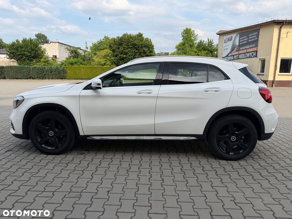 Mercedes-Benz GLA 200 7G-DCT - 5