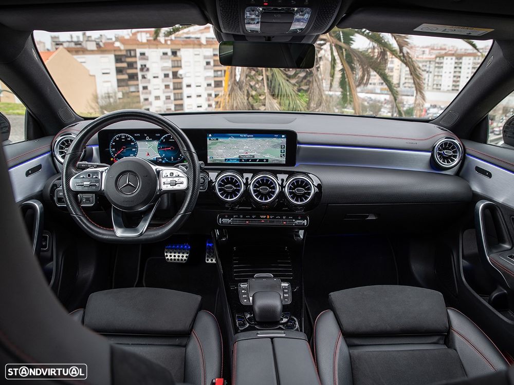 Mercedes-Benz CLA 180 d 8G-DCT AMG Line - 2