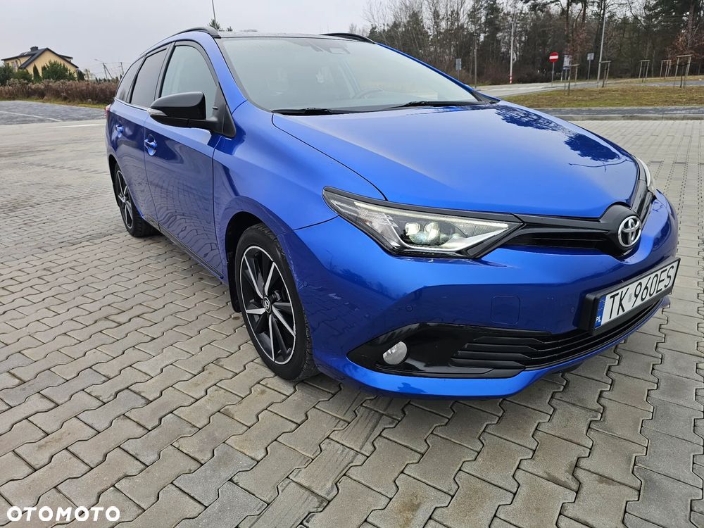 Toyota Auris 1.6 Selection - 1
