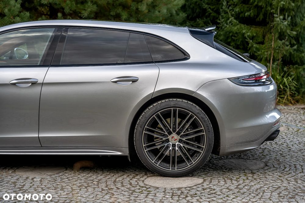 Porsche Panamera 4S Sport Turismo - 10