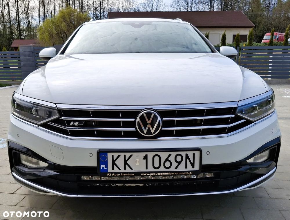 Volkswagen Passat Variant 2.0 TDI SCR DSG 4Motion Elegance - 3