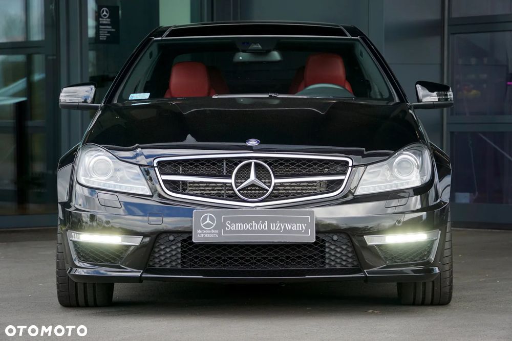 Mercedes-Benz Klasa C 63 AMG - 8