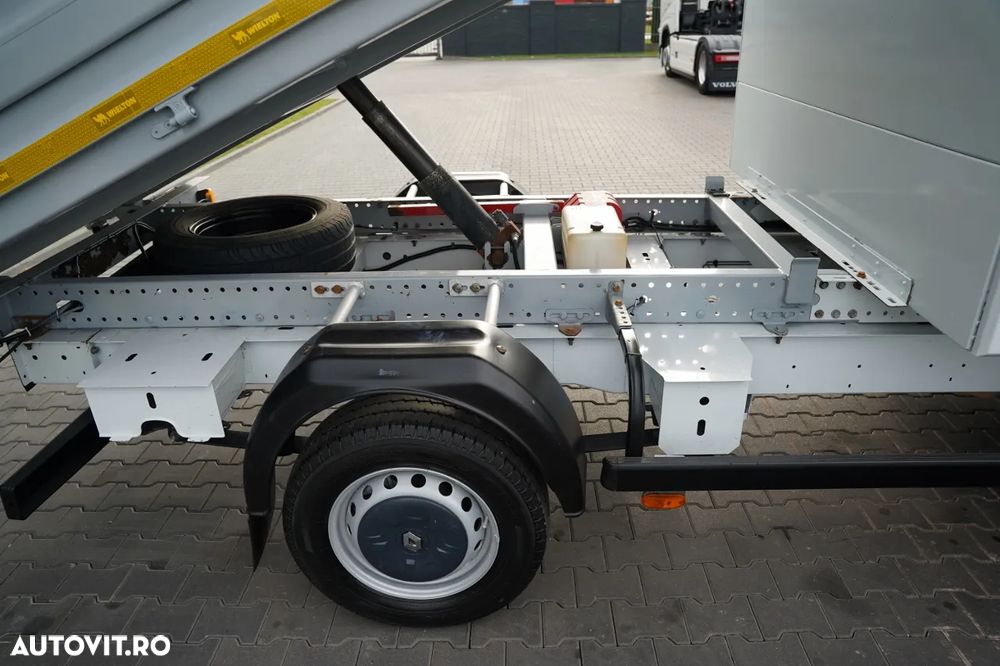 Renault MASTER / BASCULABILĂ - 2,8 m / CABINĂ DUBLĂ - 6 LOCURI / MANUALĂ / IMPORT - 9