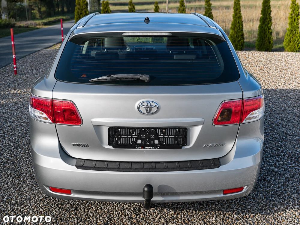Toyota Avensis 1.8 Sol plus NAVI - 7