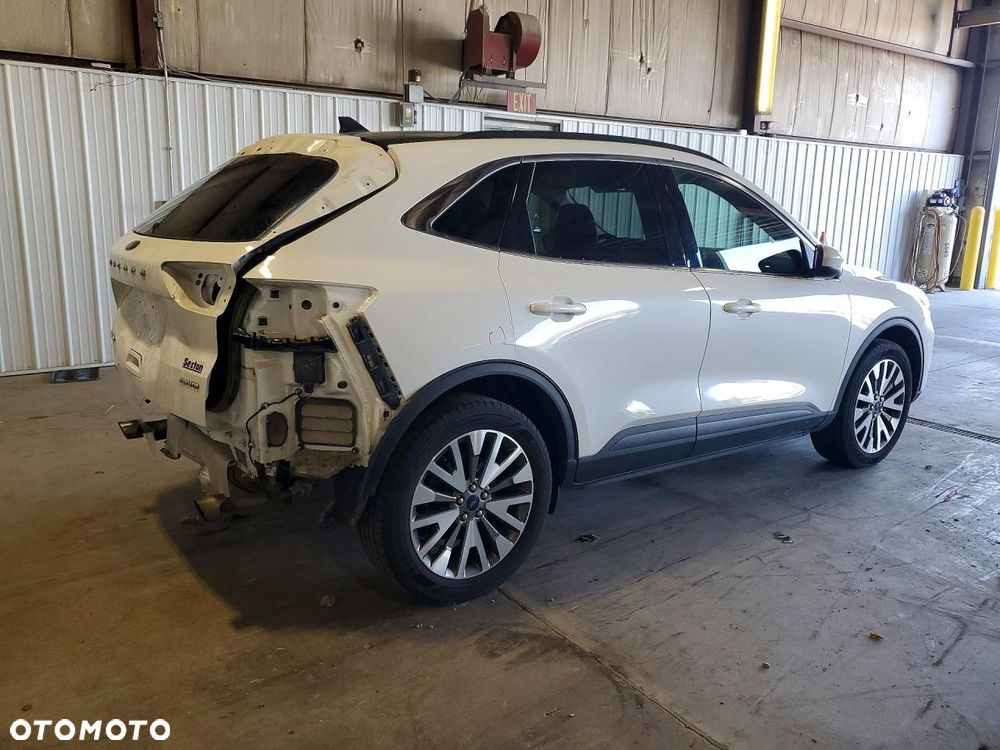 Ford Escape 2.0 EcoBoost AWD Titanium - 4