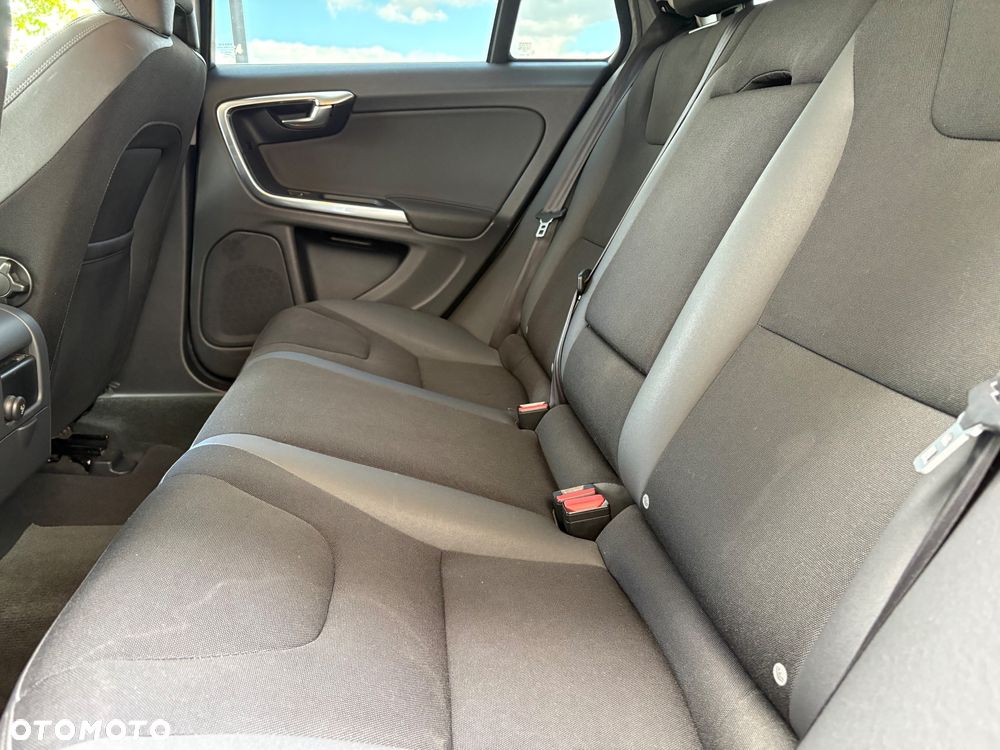 Volvo V60 T4 Geartronic Powershift Momentum - 19