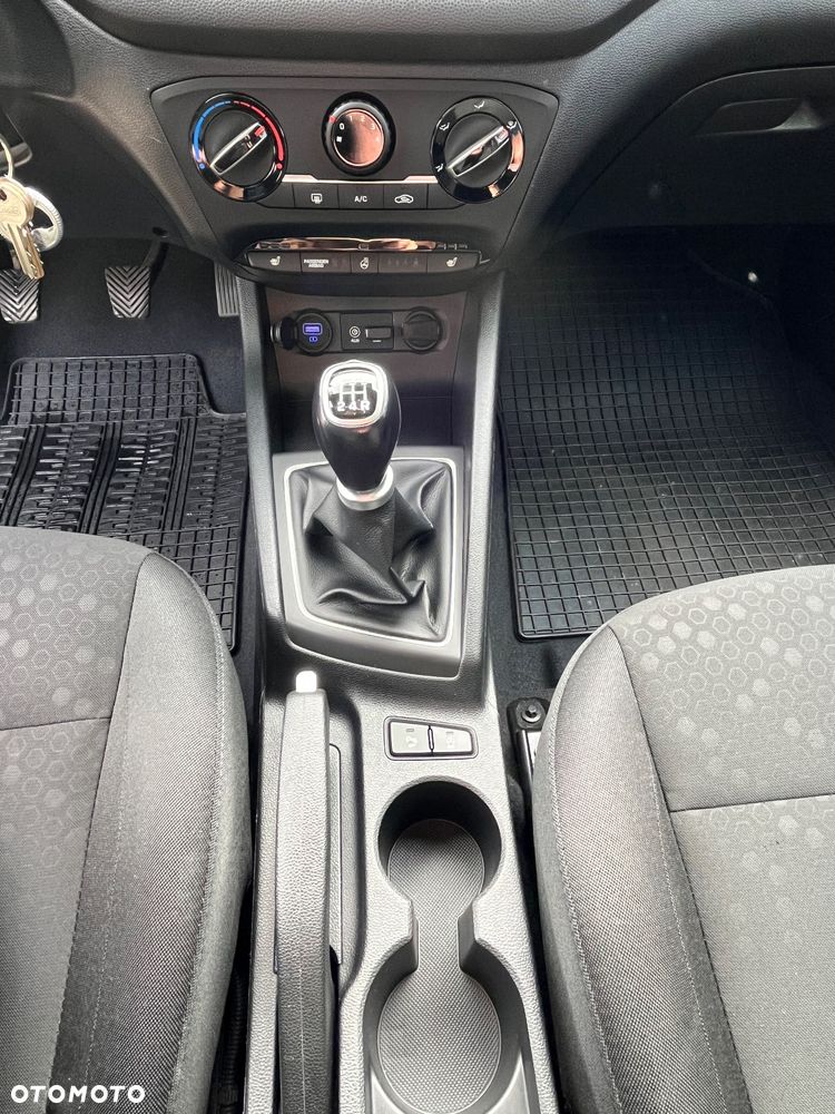 Hyundai i20 - 12