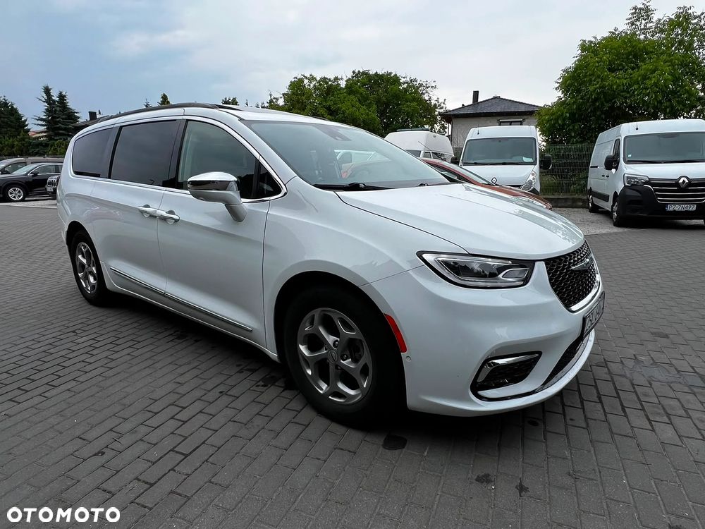 Chrysler Pacifica - 2