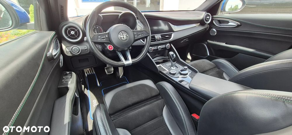 Alfa Romeo Giulia 2.9 V6 Bi-Turbo AT8 Quadrifoglio - 7