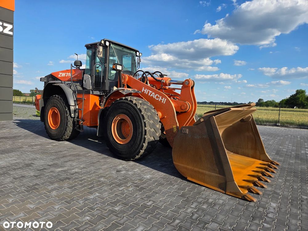 Hitachi ZW 310 / z Niemiec / stan idealny / - 3