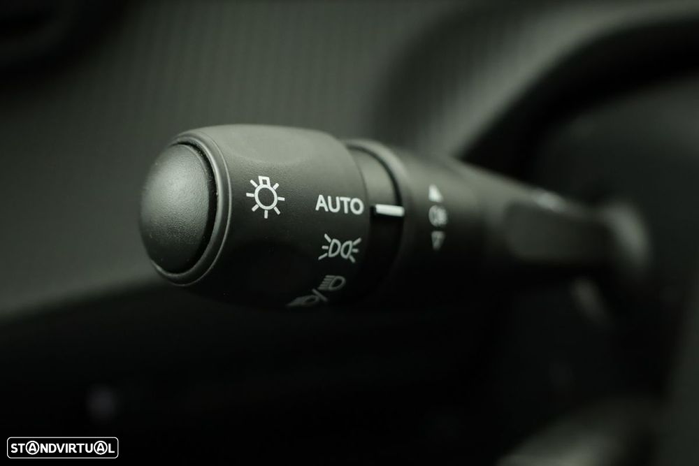 Peugeot e-208 51 kWh Allure - 18