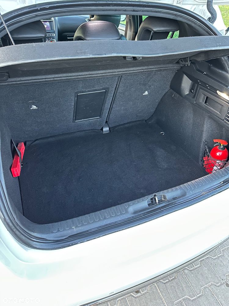 DS Automobiles DS 4 - 12