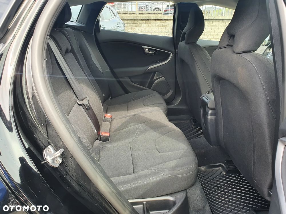 Volvo V40 D3 Kinetic - 17