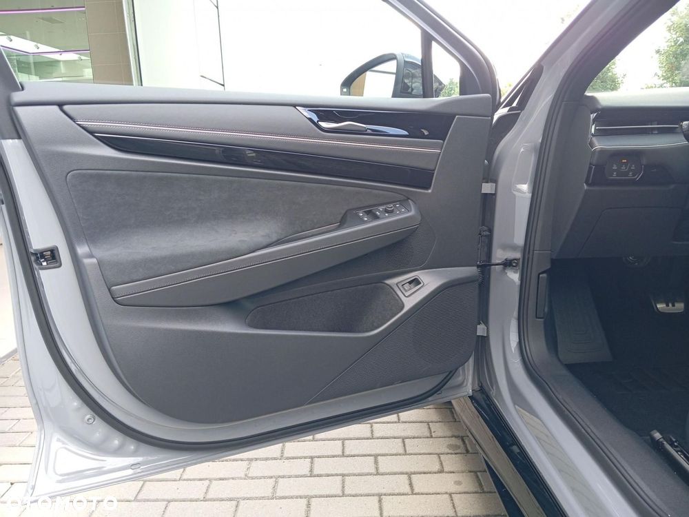 Volkswagen ID.7 - 11