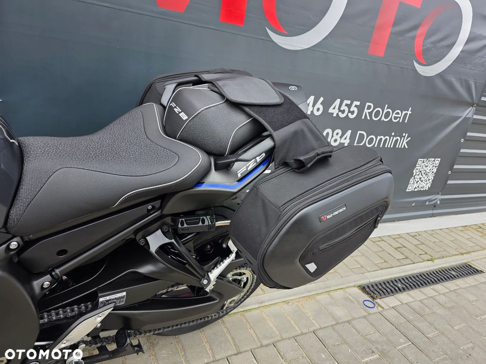 Yamaha FZ8 - 10