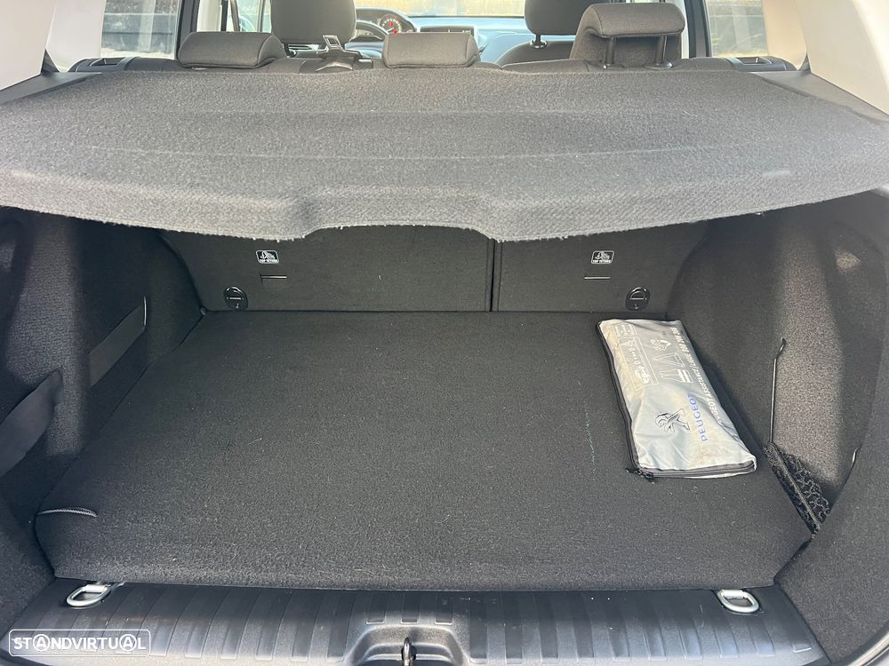 Peugeot 2008 1.2 PureTech Style - 21