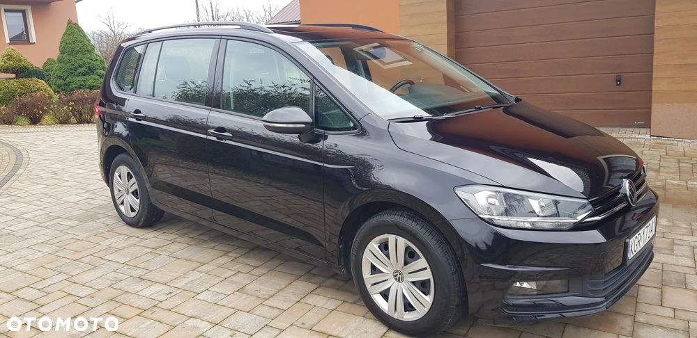 Volkswagen Touran - 4