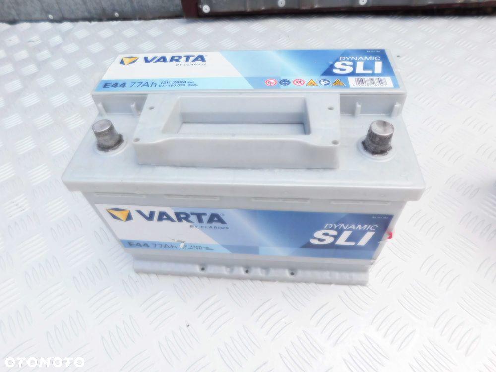 Akumulator samochodowy firmy Varta 12V 77AH 780A Sprawdzony Urządzenim