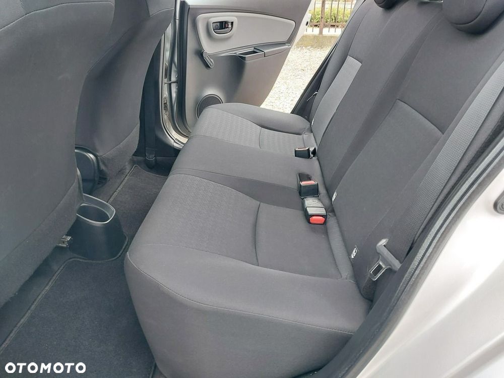 Toyota Yaris 1.0 Active EU6 - 16