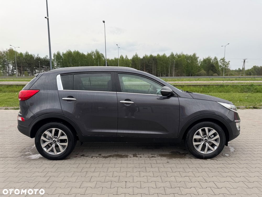 Kia Sportage 1.7 CRDI 2WD ISG Dream-Team Edition - 6