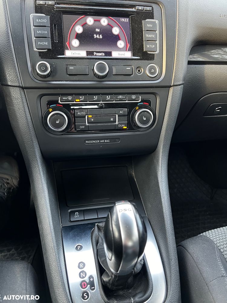 VOLKSWAGEN Golf 2011 — imagine 4