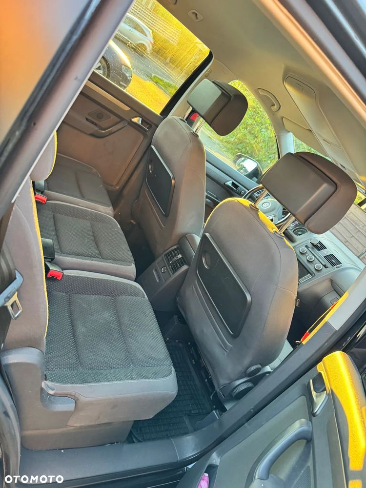 Volkswagen Touran 2.0 TDI DPF Comfortline DSG - 15