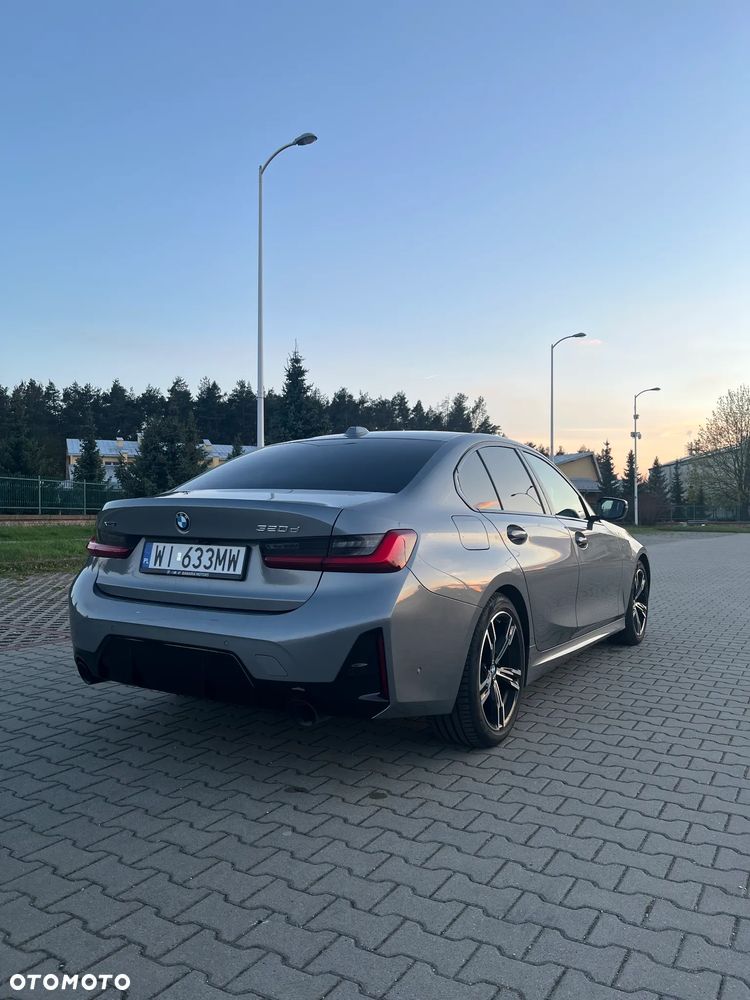 BMW Seria 3 320d M Sport - 9