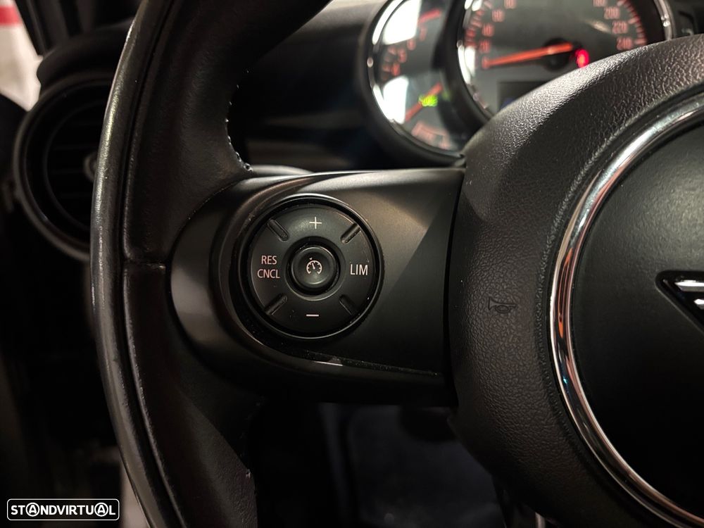 MINI 5 Portas Cooper Camden Edition Auto - 7