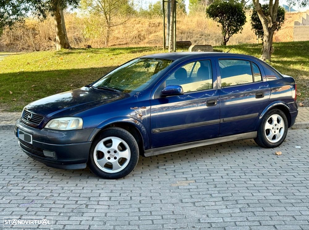 Opel Astra 1.4 Sport - 1