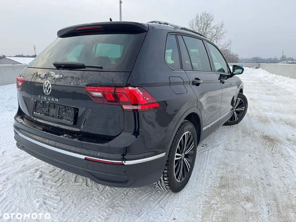 Volkswagen Tiguan 2.0 TDI SCR 4Mot Elegance DSG - 26