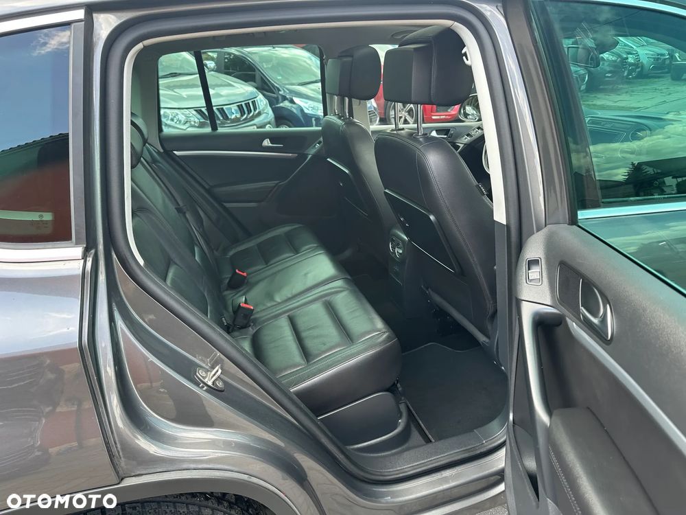 Volkswagen Tiguan - 12