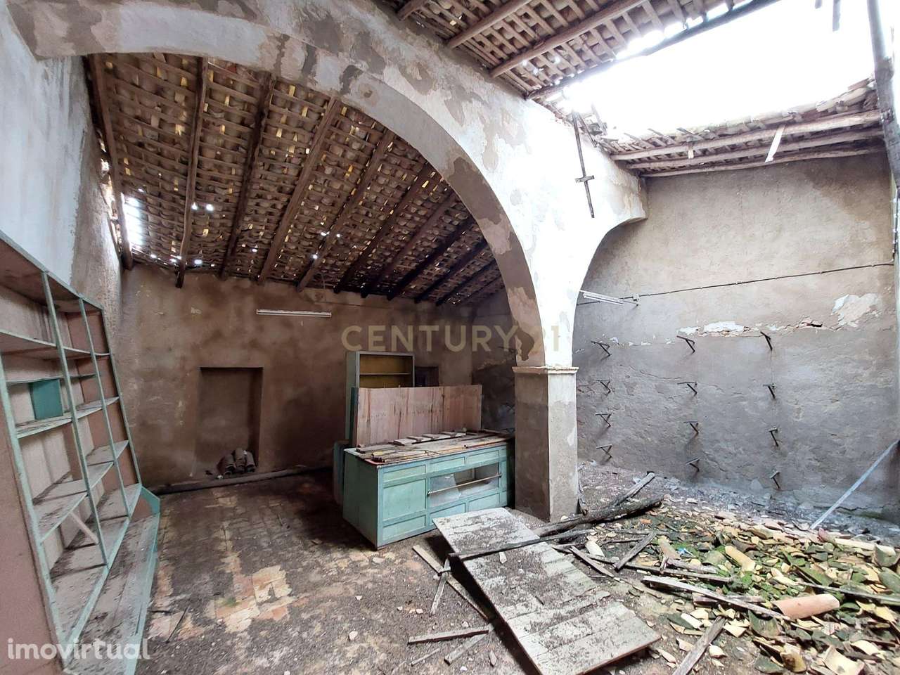 Armazém, 113 m², Alcantarilha e Pêra - Grande imagem: 2/17