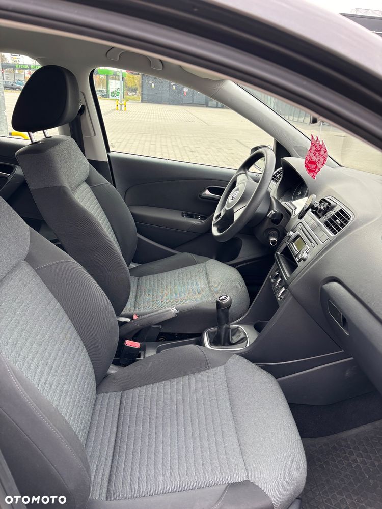Volkswagen Polo 1.4 16V Comfortline - 9