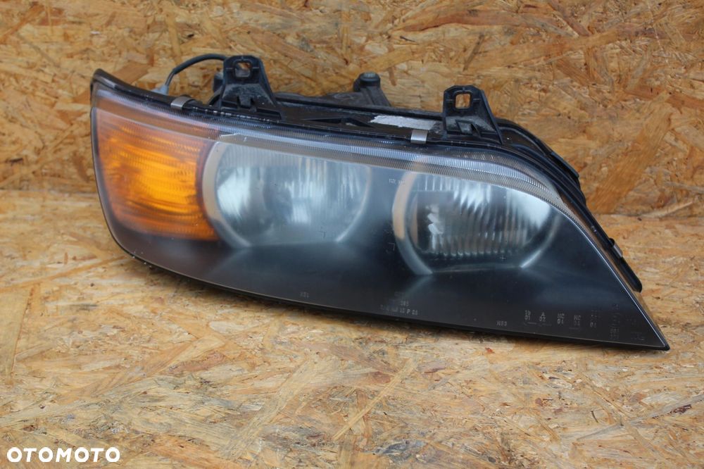 Lampa PRAWA BMW z3 oryginalna UK 8381084 - 1