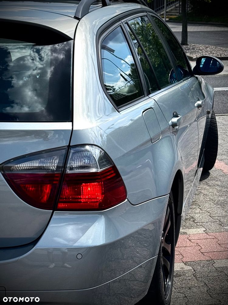 BMW Seria 3 318i - 6
